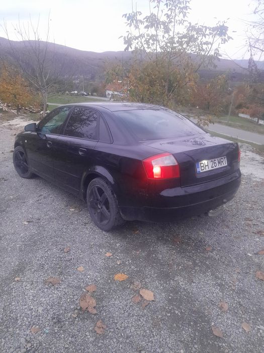 Vând Audi A4 în stare perfecta de funcționare