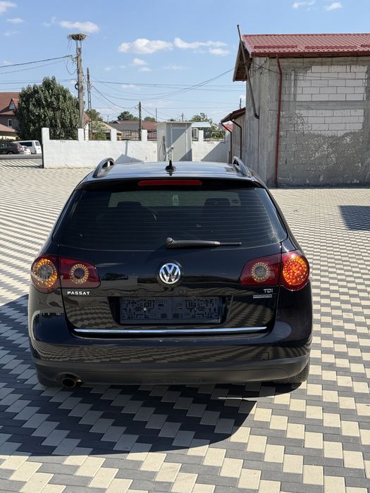 VOLKSWAGEN Passat 2011 — imagine 4