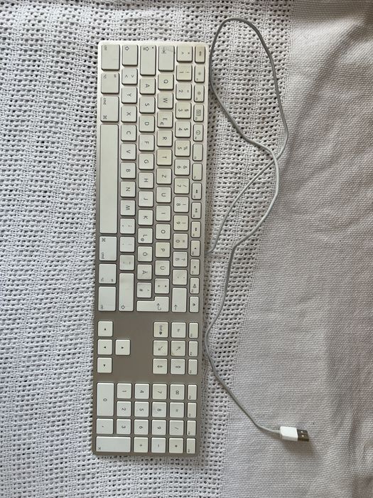 Vand tastatura apple