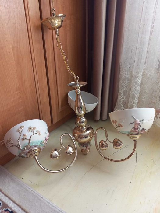 Продам трех рожковую люстру
