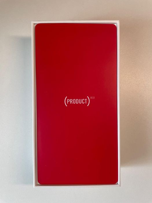 IPhone 7+ (red product)