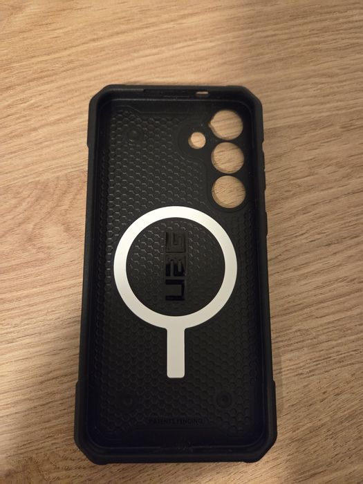 Vand husa UAG Pathfinder pentru S25+