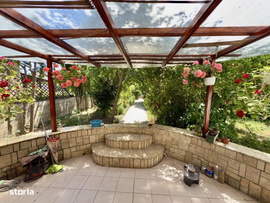 Vila spatioasa P+1+M de vanzare in Agigea | Teren 658 mp | Acces din 2
