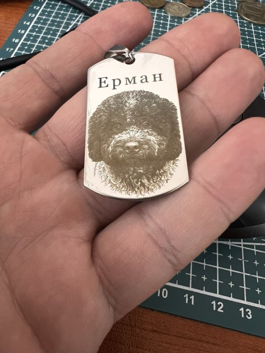 Гравиране на медальони и бижута