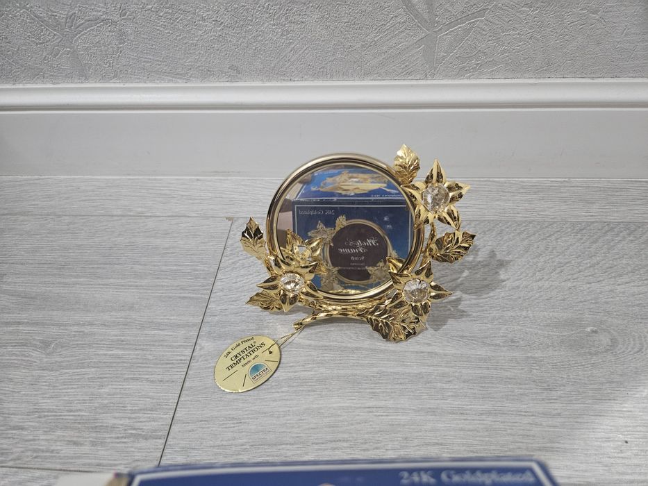 Зеркало с подставкой