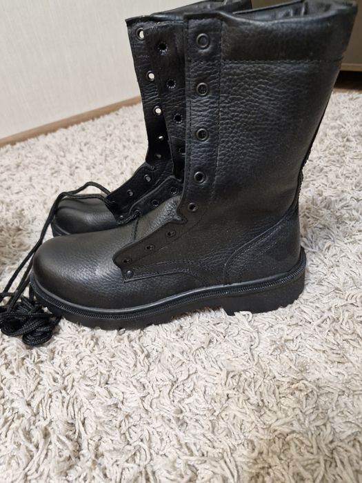 Продам берцы новые