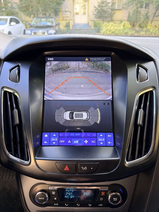 Ford Focus MK3 Titanium | 1.0 Ecoboost 125cp | Sedan | Keyless | Camera | Navigatie