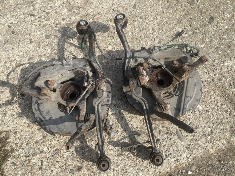 Fuzeta stanga / dreapta, Brate, Etrieri Range Rover Vogue L322 4.4 TDV