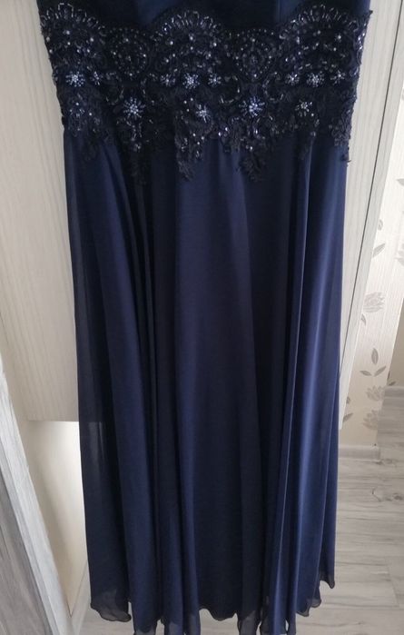 Carolina Cavour,Уникална рокля на модно студио Princesse Благоевград