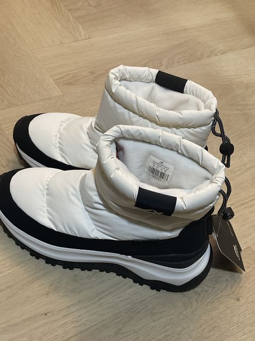 Продаются зимние ботинки