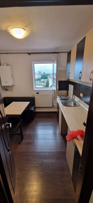 Închiriez apartament 2 camere mansarda.
