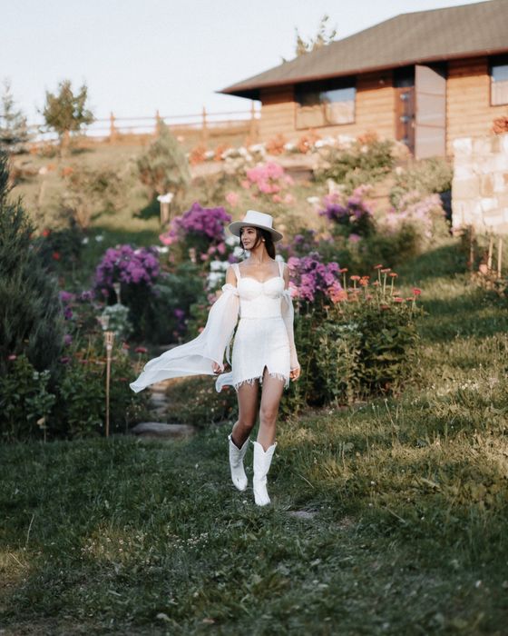 Vand rochie de mireasa Atelier Isabeli