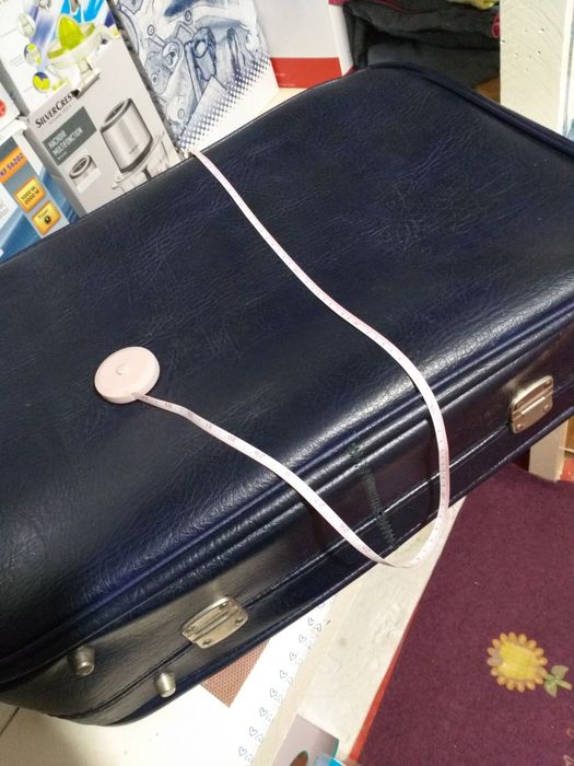 Geamantan Din Piele Groasa Si Rezistent