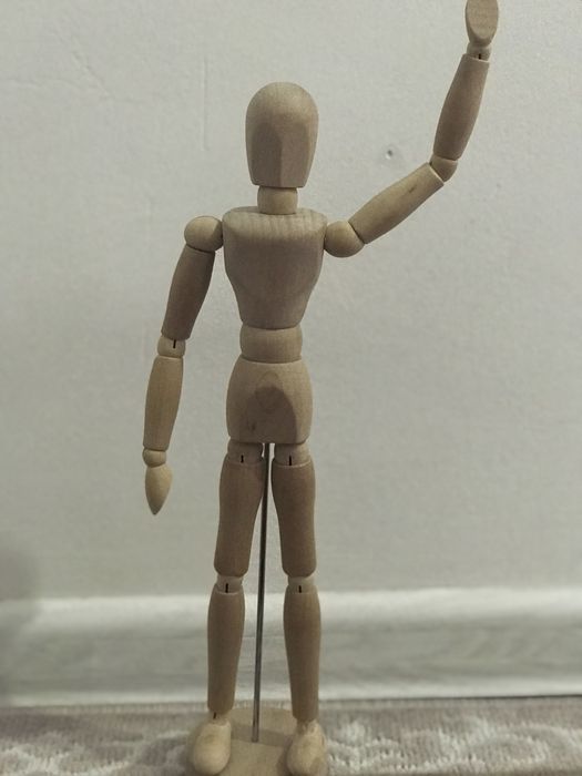 Деревянная фигурка