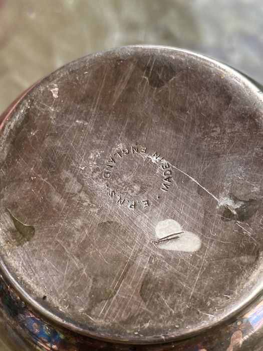 Посребрена чаша E.P.N.S.