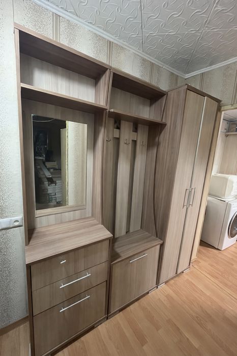 Шкаф для прихожей