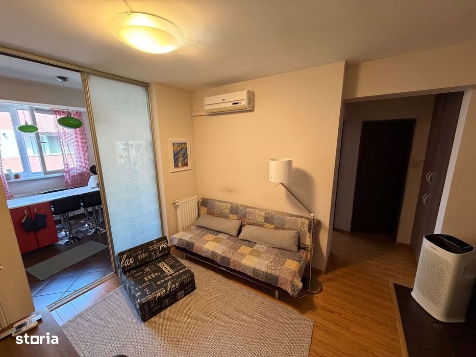 Apartament 3 camere cu scara interioara, zona Centru