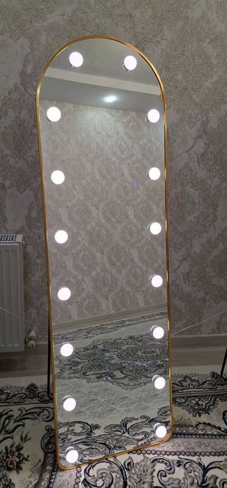 Зеркало с освещением. Напольное