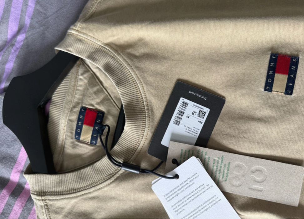 Tommy Jeans tricou cu logo mic bej marimea XS nou original