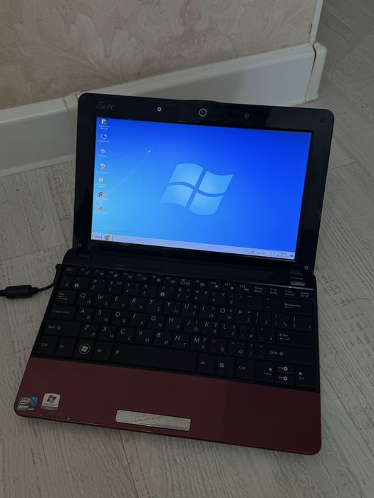 Нэтбук Asus intel atom