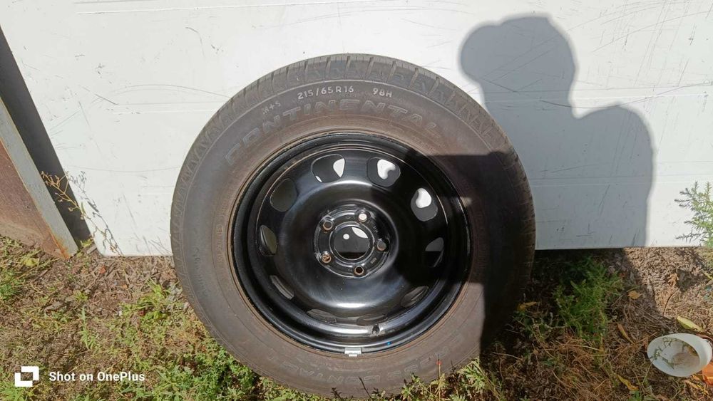 Прдам шины с диском 215х65 R16 CONTINENTAL -1 шт.