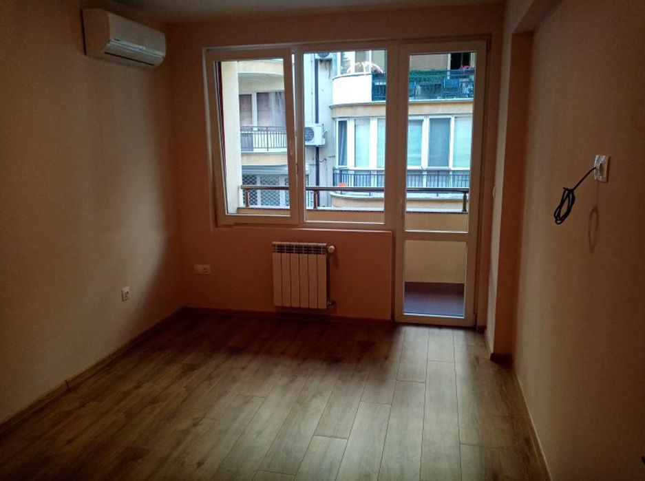 Дава се под наем Двустаен апартамент в София, Банишора - 50 кв.м за 450 € - Снимка #2