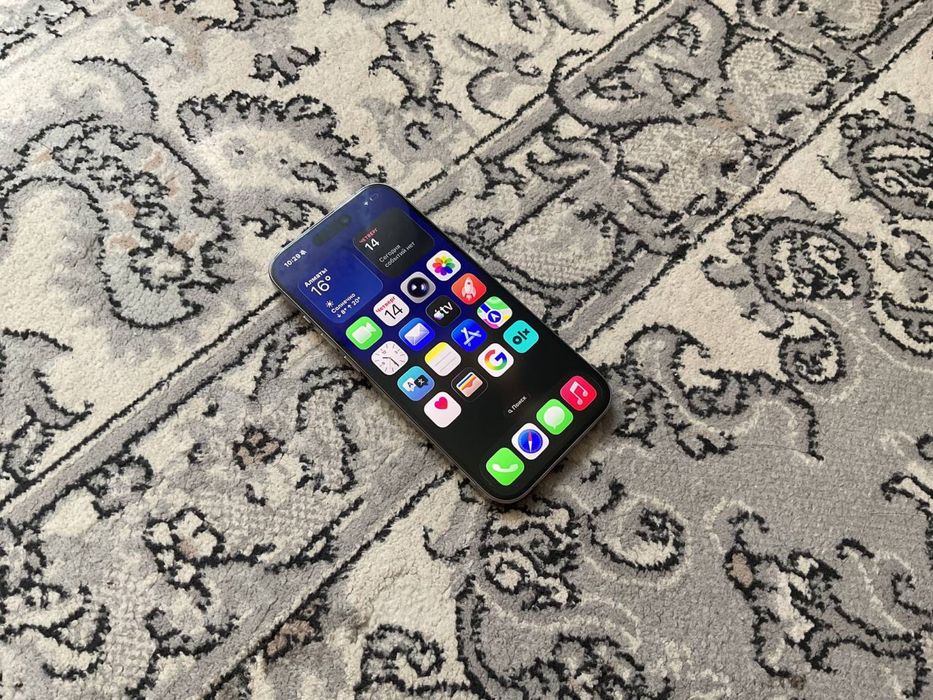 Iphone 15 про в хорошем состояний