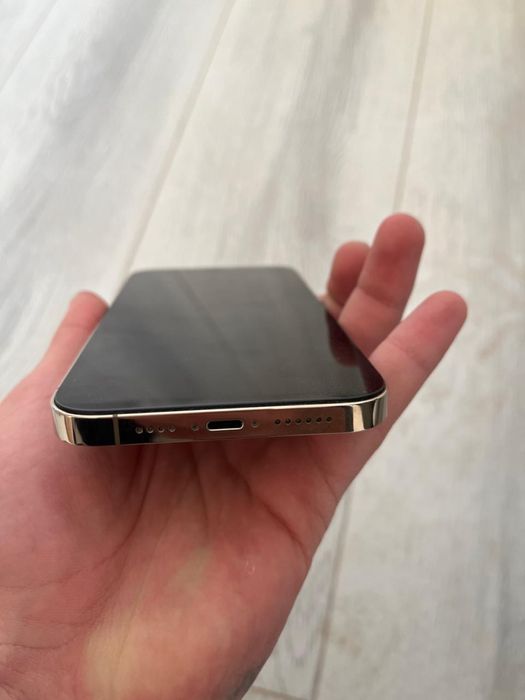 Айфон 12 про макс