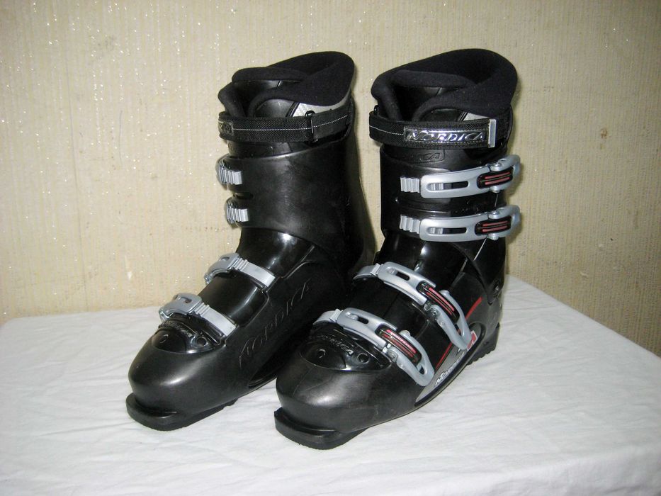 Горнолыжный ботинки NORDICA фирменный размер до 44  идеальном состоян