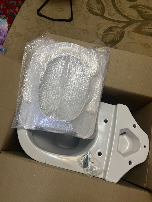 Унитаз новый ( без бачка)