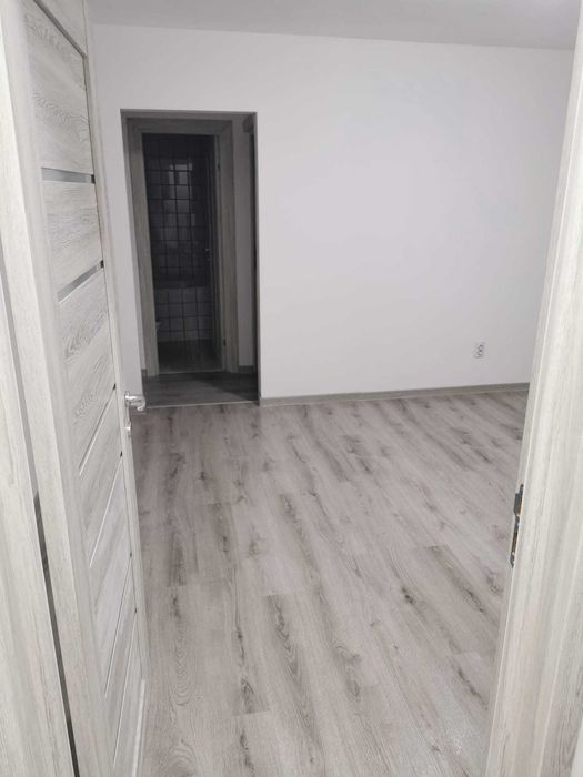 Proprietar - apartament 3 camere, Zona Griviței -   Renovat,