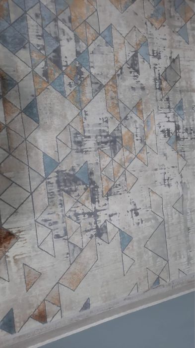 Продам ковер в отличном состояний