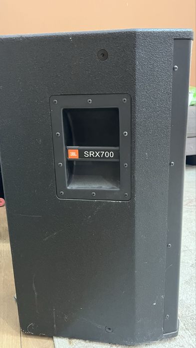 Акустическая система JBL SRX700