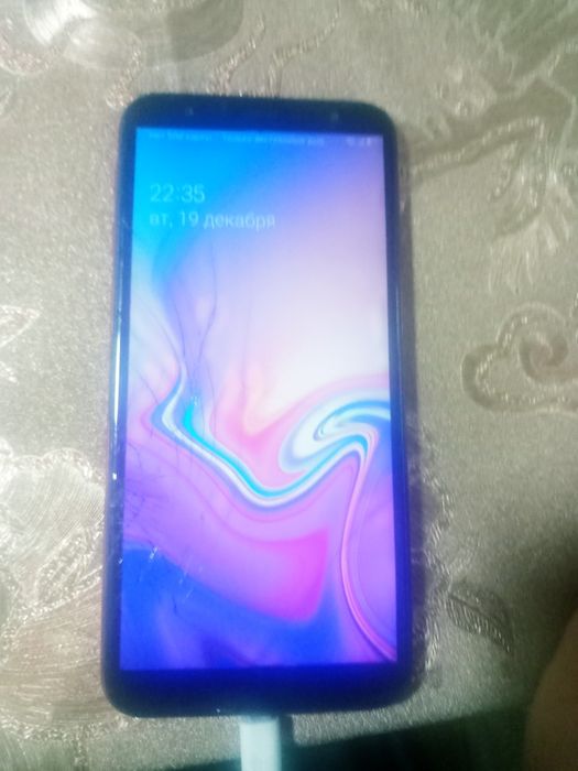 Продам телефон j6