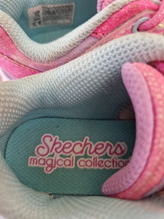 Детски маратонки - номер 27 - светещи skechers