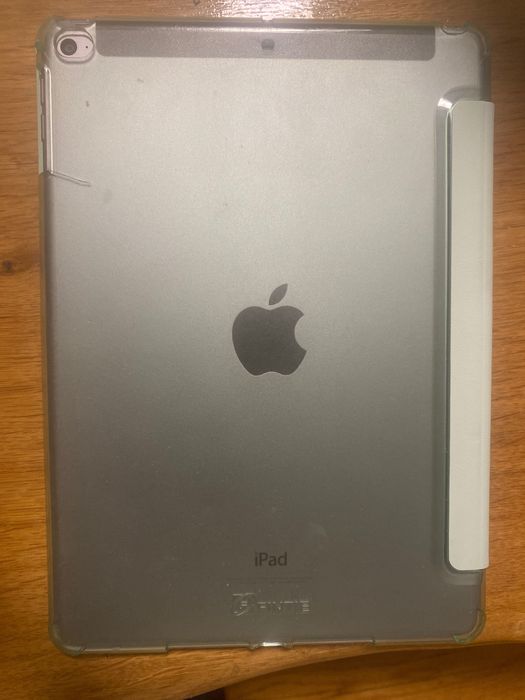 Vând IPad Stare foarte bună