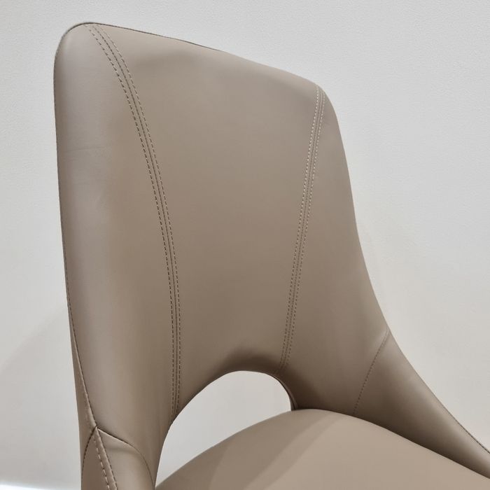 Продаются стулья для гостиной