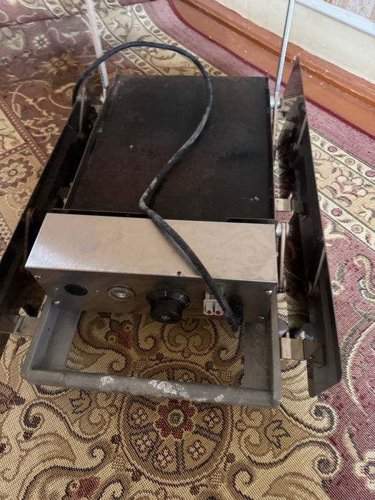 burger aparat yaxshi xolatda ishlaydi 200$