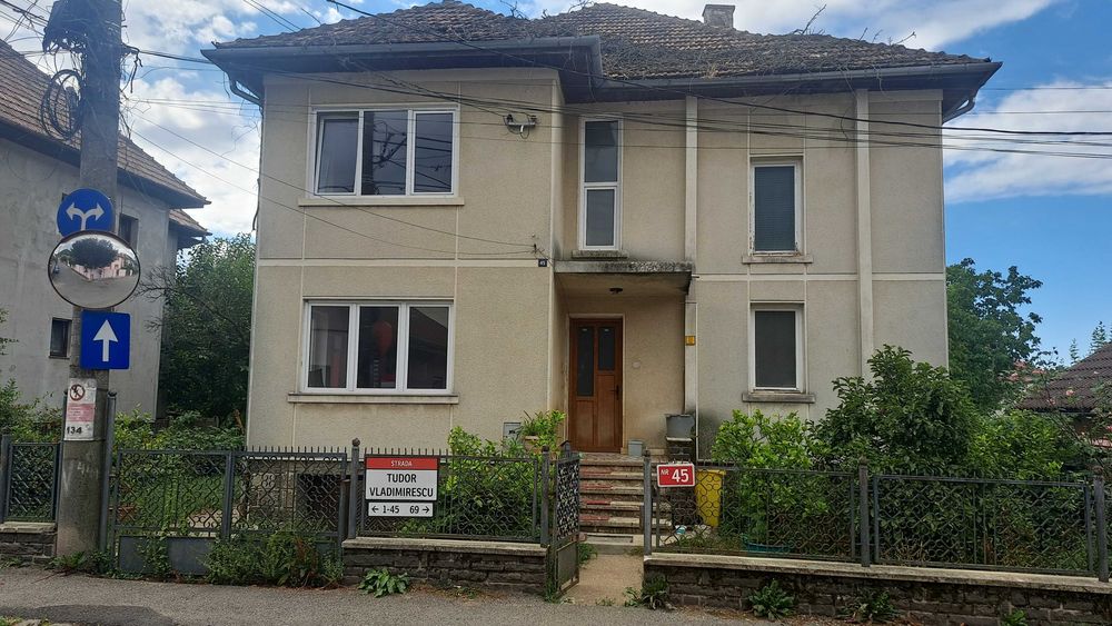 Zona Hollosy, casa de vanzare sau schimb cu apartament