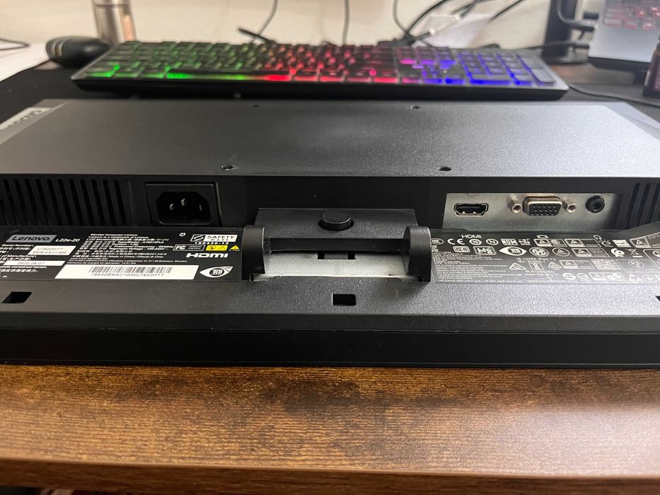 Monitor Lenovo L22e-20 22" Full HD – Perfect funcțional