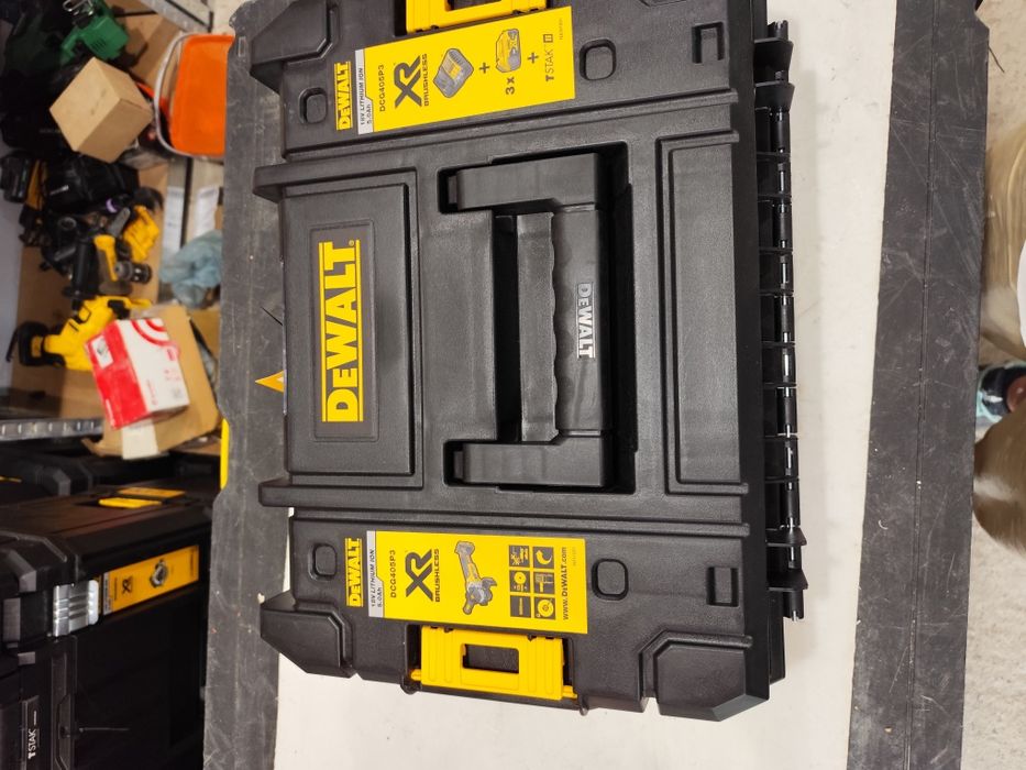 Акумулаторен безчетков ъглошлайф Девалт 18 волта DeWALT DCG405