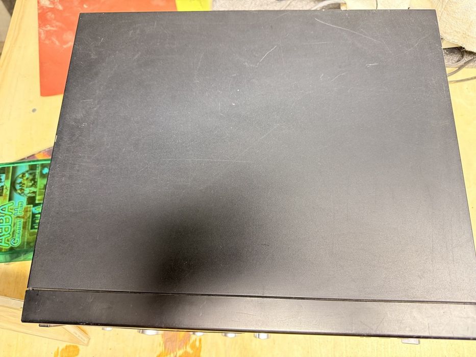 Не дорого CD проигрыватель Philips