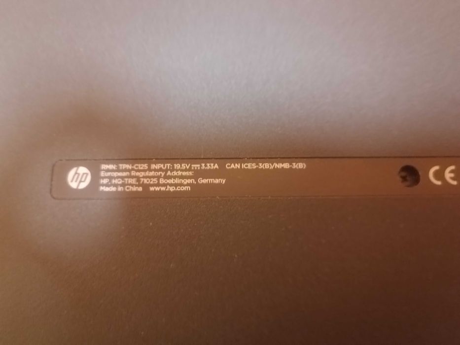 Defect, pentru componente/reparatie (fara HDD):Laptop HP 15-ay104nq