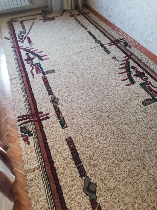 Продам ковёр большой