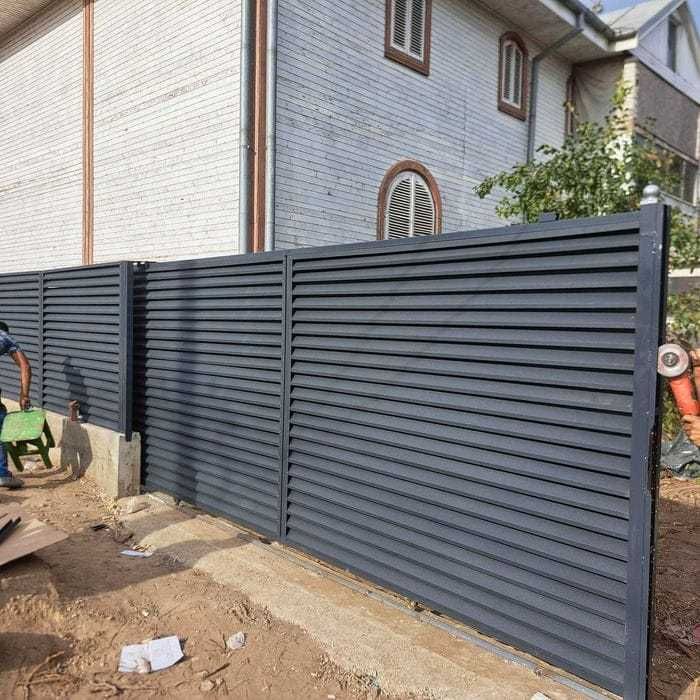 Garduri din panou stil jaluzele, sipca metalica, tabla si alte modele