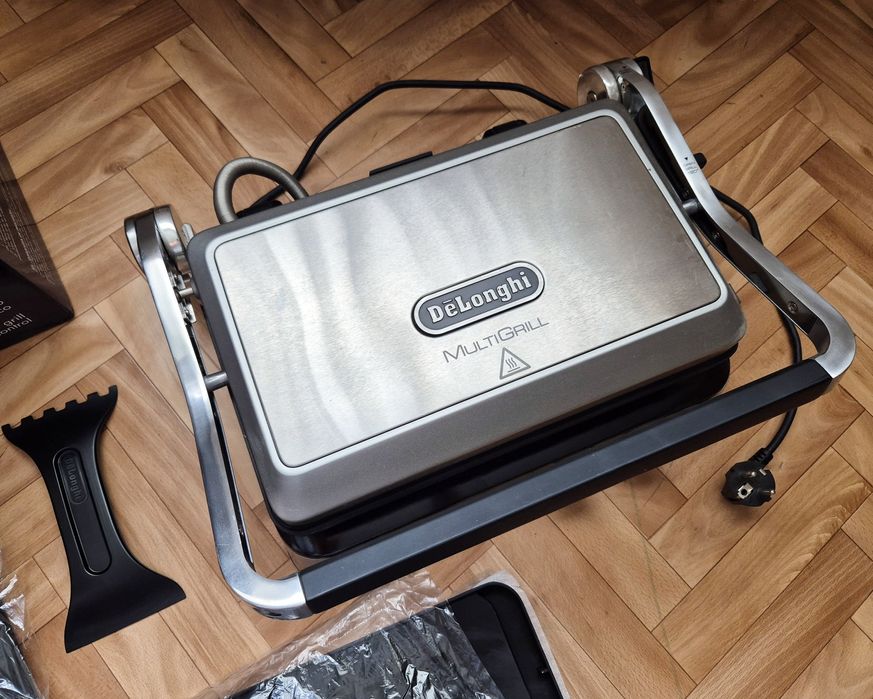 Гриль - вафельница DeLonghi CGH1030D