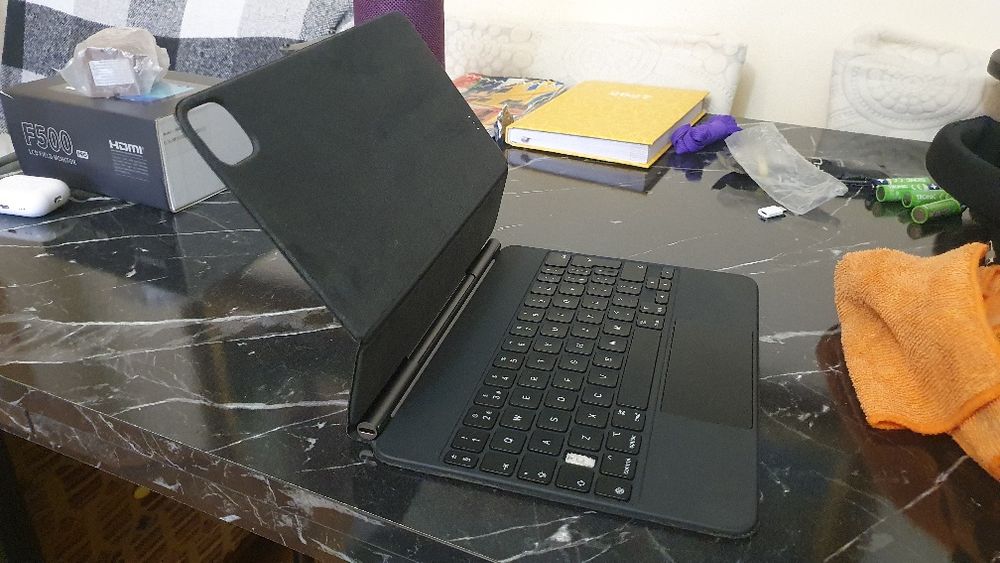 Tastatură Apple Magic Keyboard iPad Pro 11 / Air 4, 5, M2 (Model A2261)