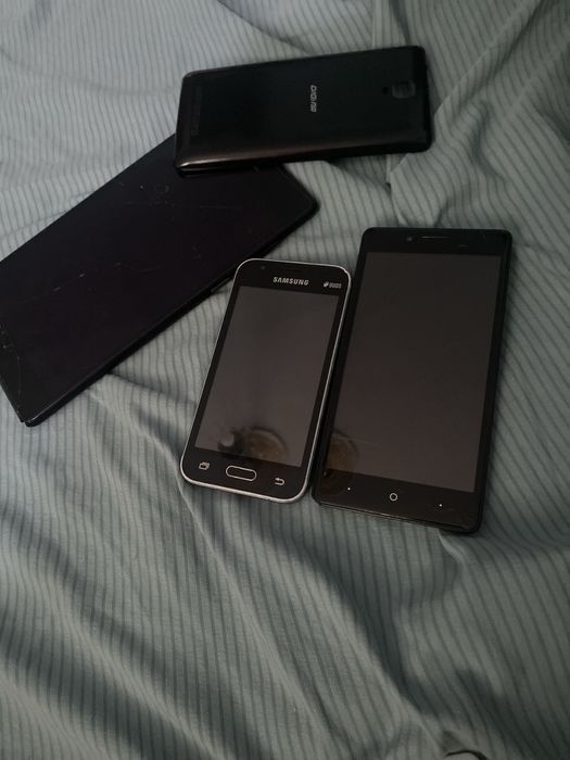 Продам или обмен старые телефоны много