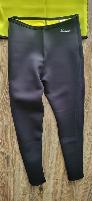 Costum de slabit