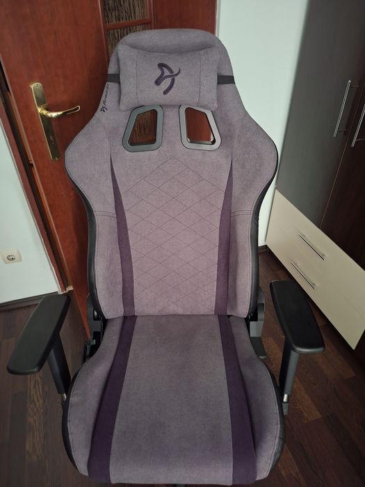 Scaun Gaming Arozzi Avanti, ajustabil, Negru/Gri.
